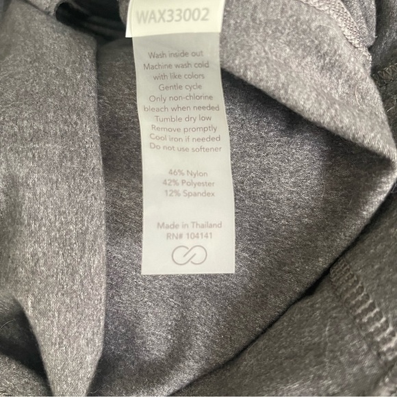 Calia by Carrie Underwood Workout set - Picture 5 of 7